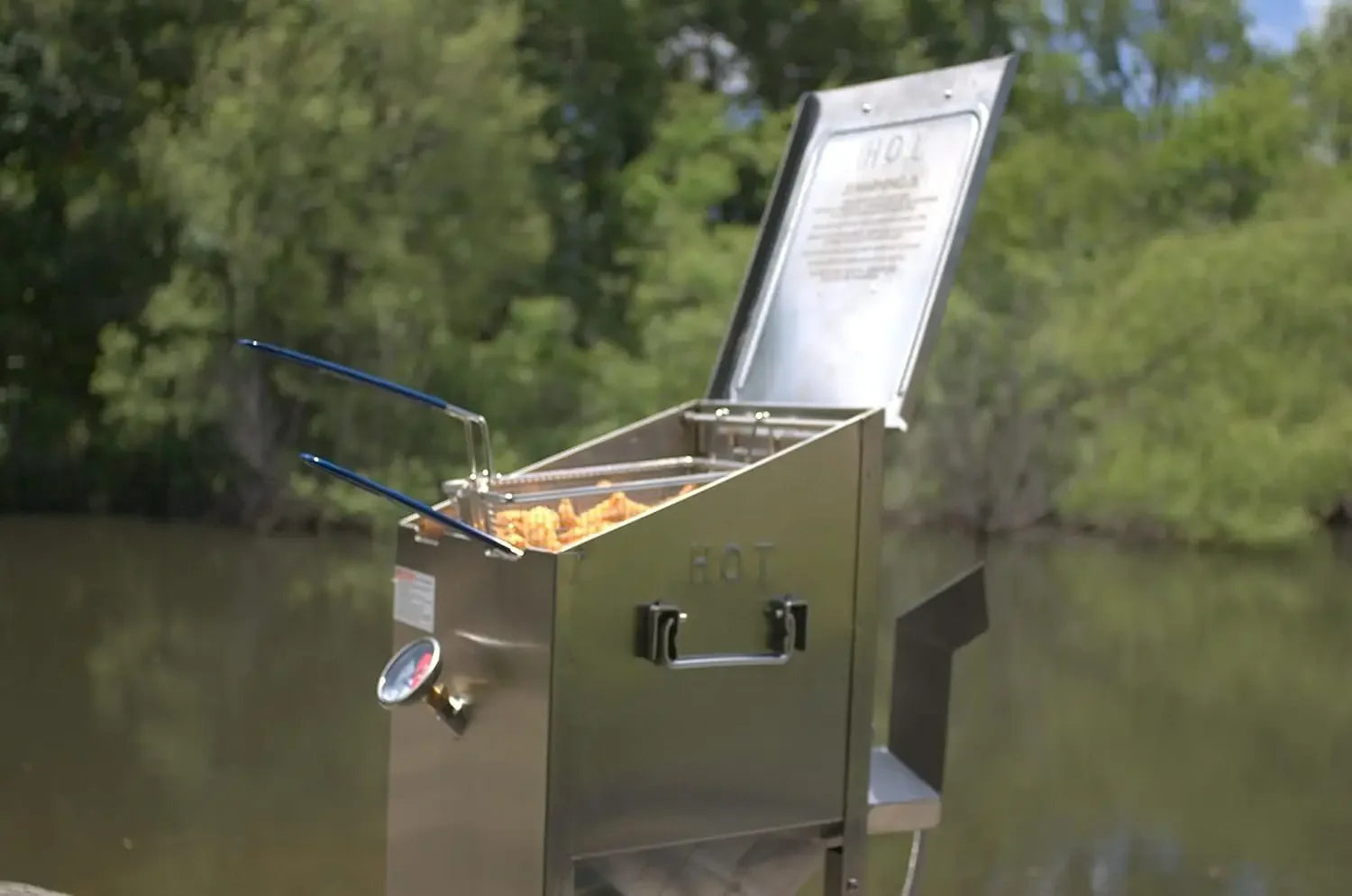 4-gal Stainless Bayou Fryer Includes 2 Stainless Mesh Baskets Fry Thermometer